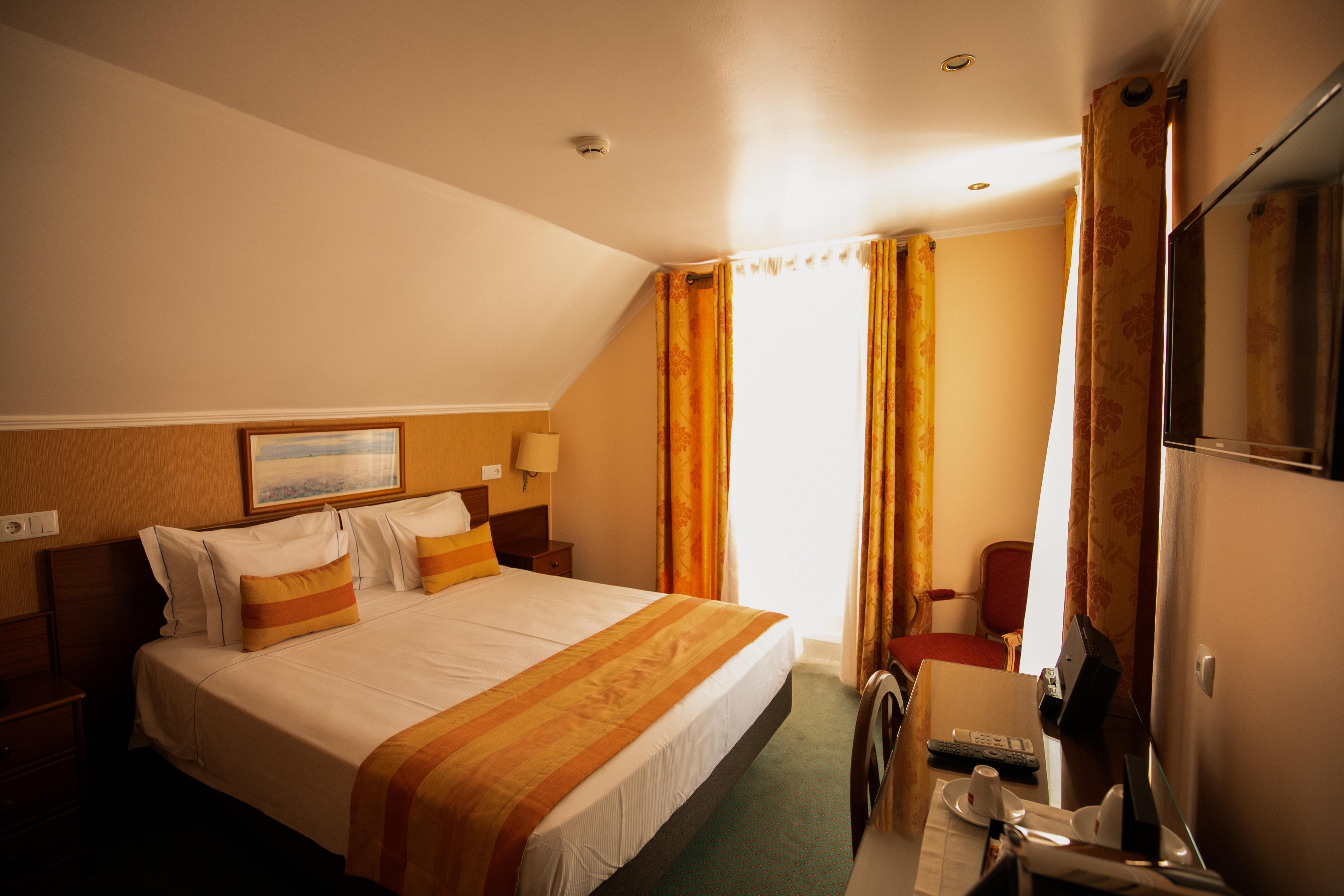 เรซิเดนเชียล ฟลอเรสเซนเต Hotel ลิสบอน ภายนอก รูปภาพ